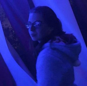 Meet your Posher, Raven